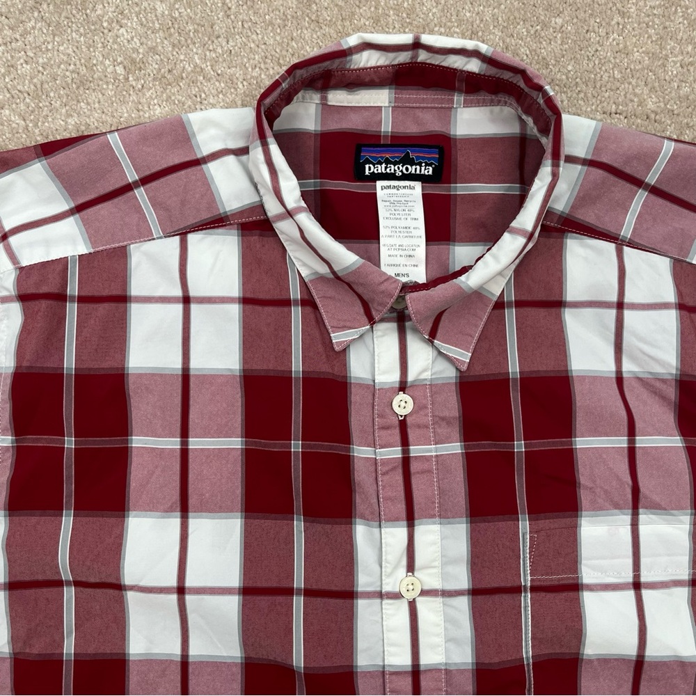 Patagonia Shirt Large Burgundy Button Up Plaid Short Sleeve Preppy Outdoor Men - Picture 3 of 16